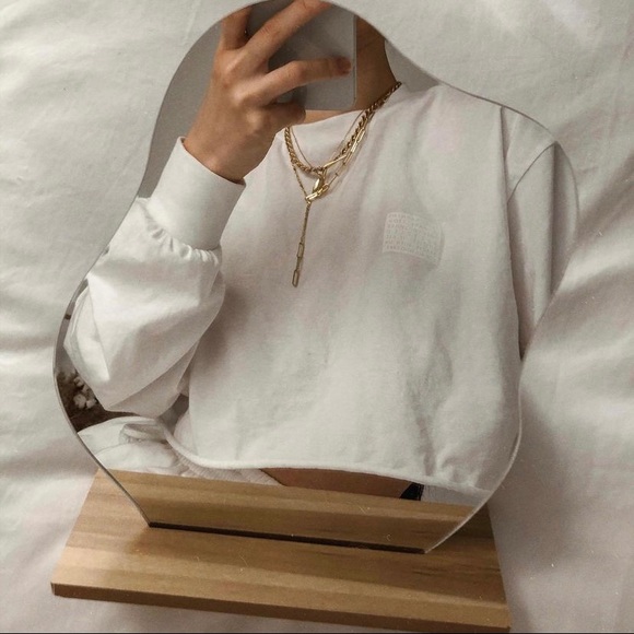 NEW! Irregular/curvy vanity makeup mirror - Picture 4 of 10